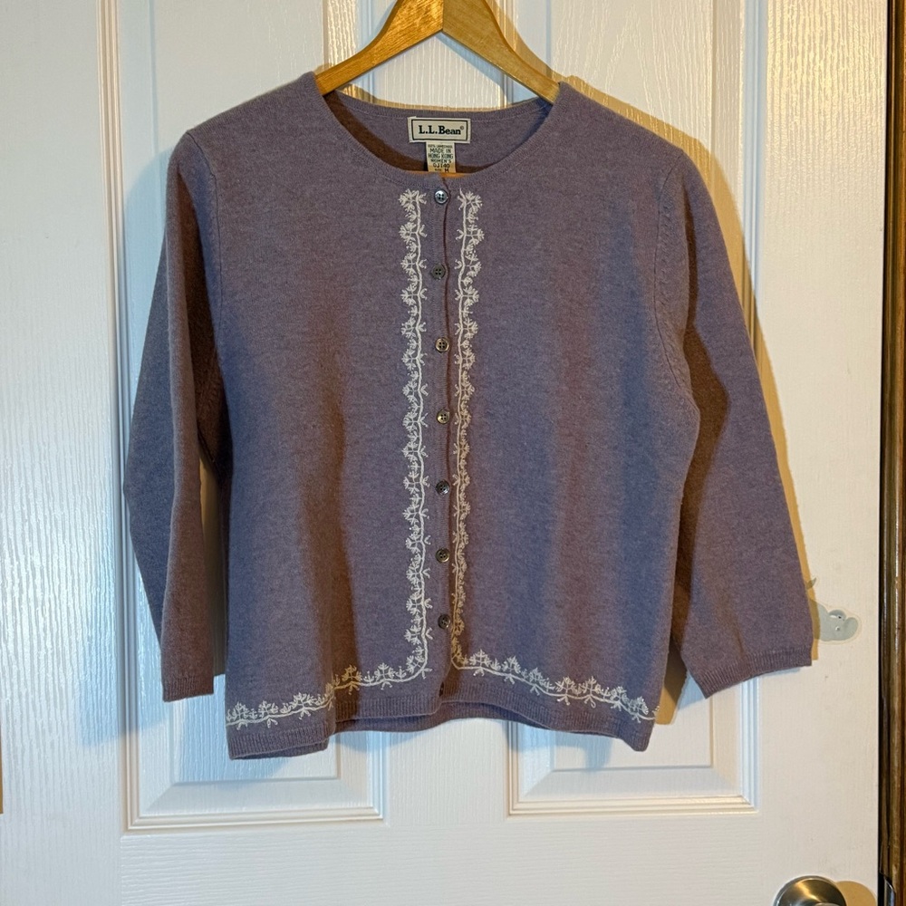 Vintage L.L. Bean 100% Lambswool Lilac Beaded Cardigan Medium